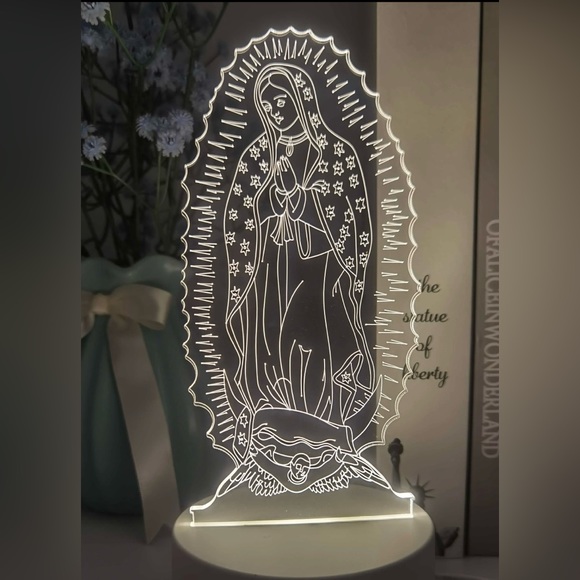 3D Virgin Of Guadalupe 8.5” LED Lamp With USB Plug New - Picture 3 of 3